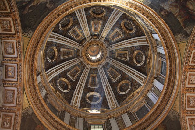 Visitar a BASÍLICA DE SÃO PEDRO do Vaticano e descobrir a história da religião | Itália
