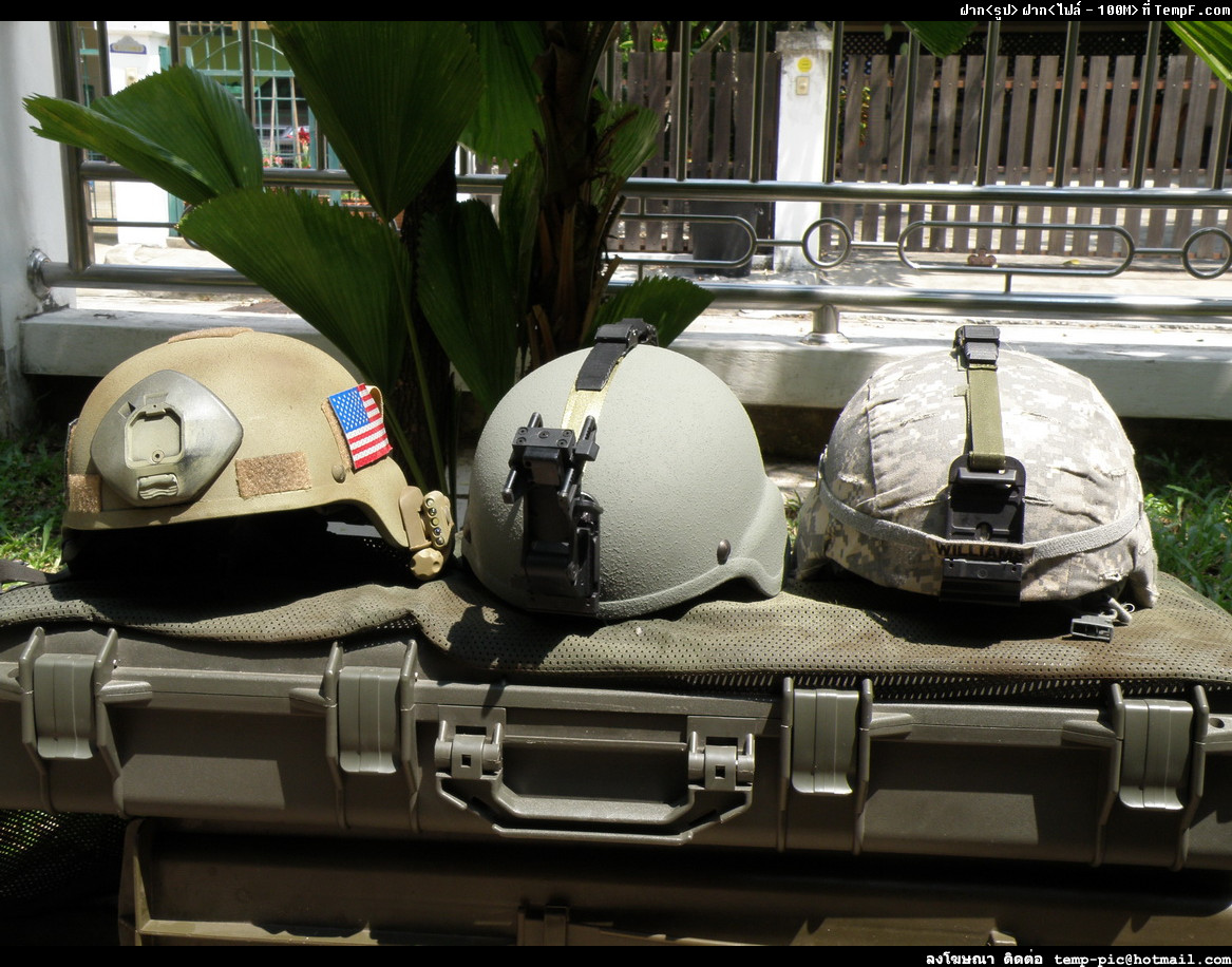 TACTiCALVOMiT Helmet Mich 2002 & Patch NVT