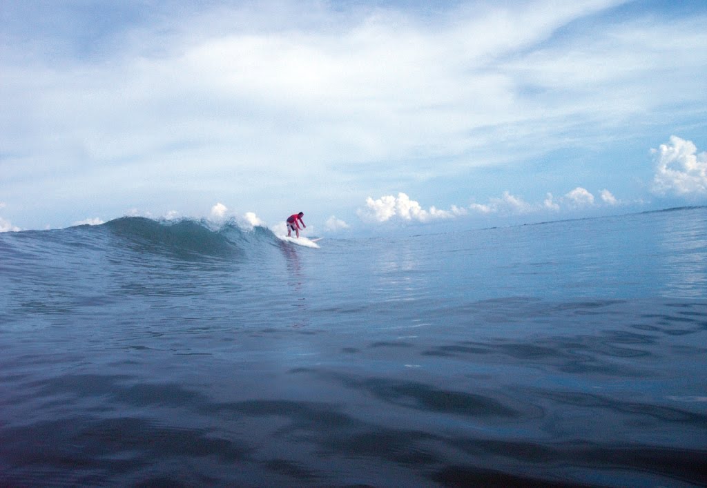 SIAMSURFDOGS: Surfing Cape Pakarang