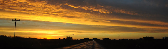 atardece en la ruta