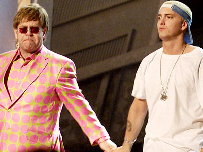 [Image: Eminem+holding+hands+with+Elton+John+at+...+photo.jpg]