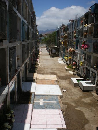 [cementerio+antofagasta+nichos+1+2.jpg]