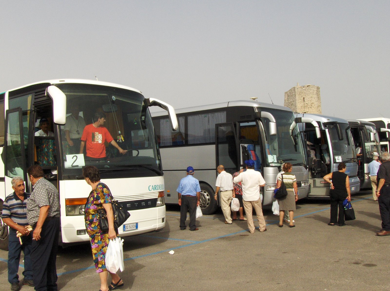 [Buses+Gita+padre+Pio.jpg]