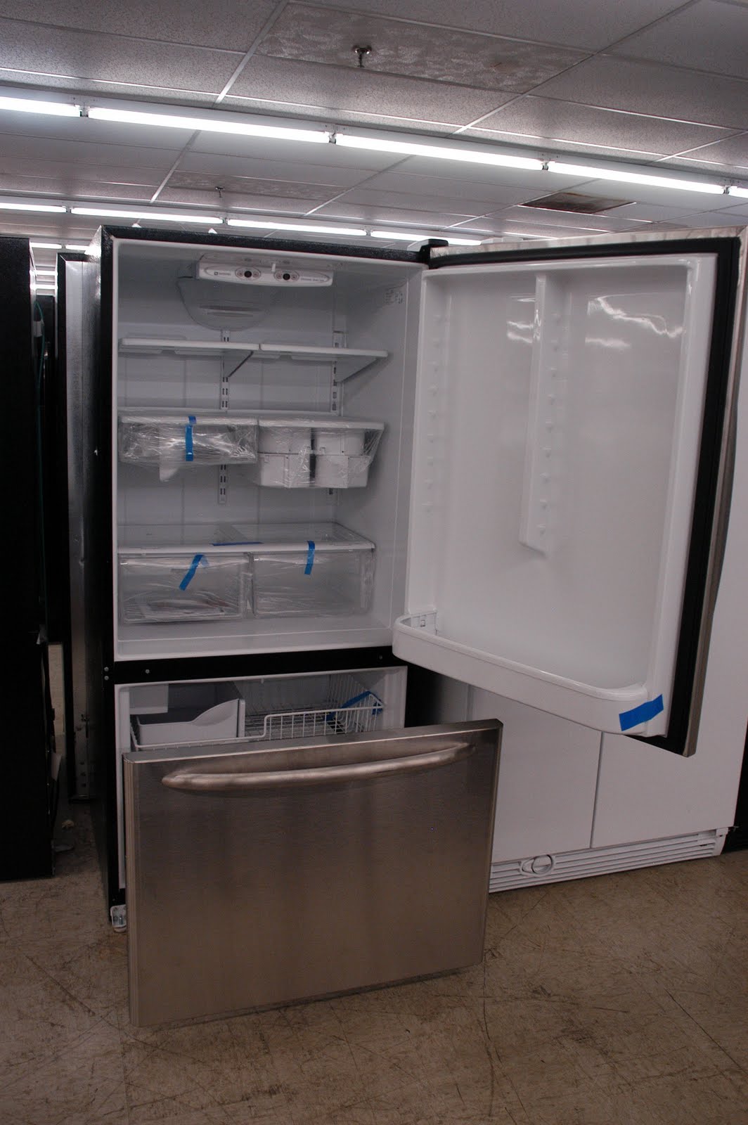 Appliance Direct Video Blog Maytag 22 cu. ft. BottomFreezer