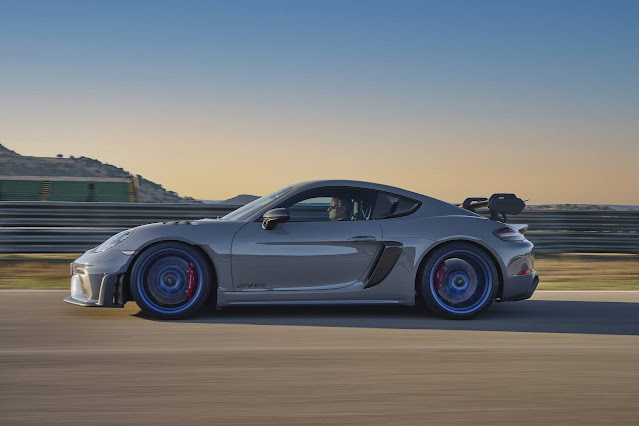 2022 Porsche 718 Review