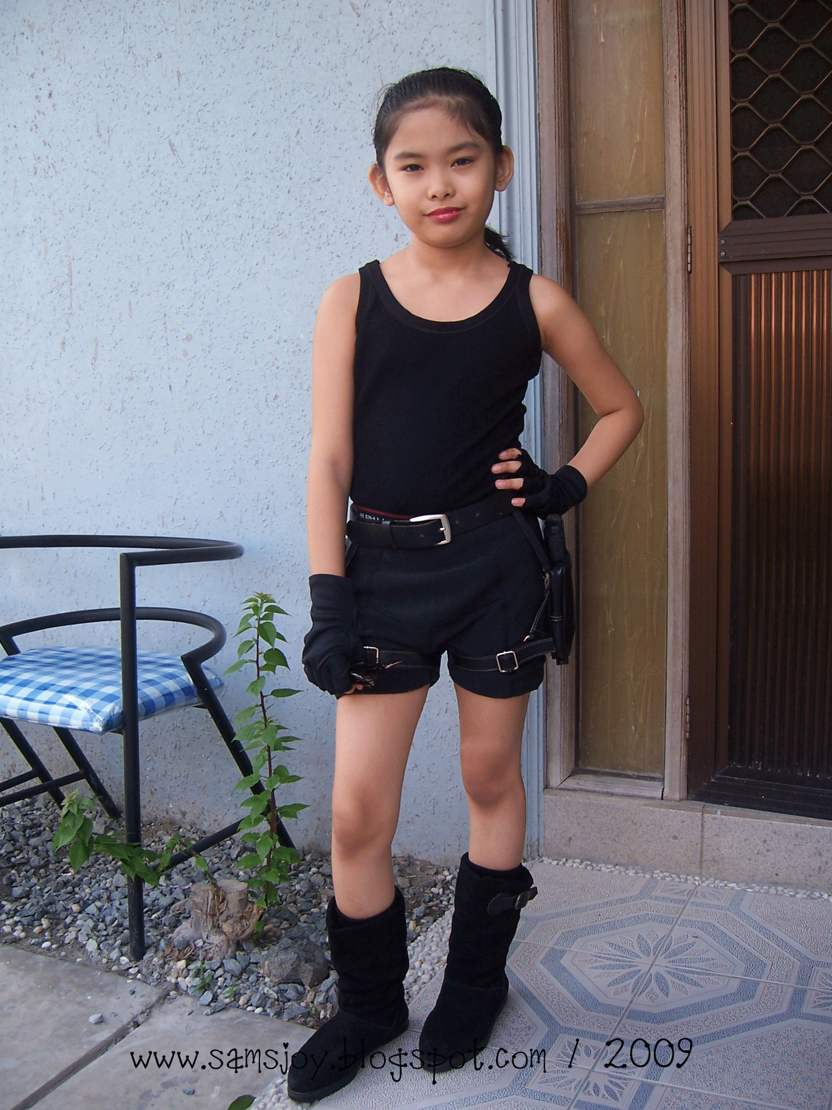 Sam's World: Lara Croft it is!(03)
