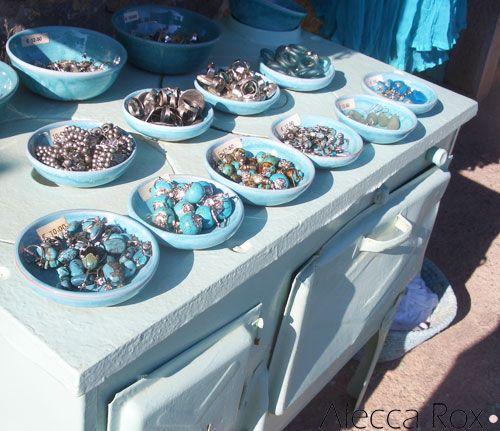 Alecca Rox Your Usual Souvenirs Not alecca-rox-your-usual-souvenirs-not