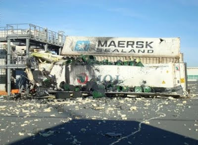 Relações Internacionais e Comércio Exterior: Container explode em Le Havre