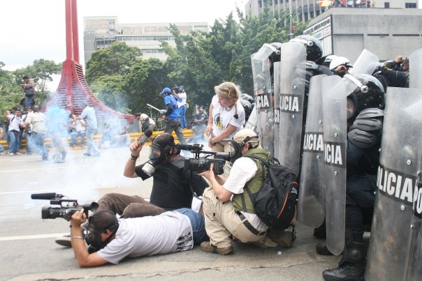 [5492_1189236525965_1079900655_577486_7421572_n.jpg]