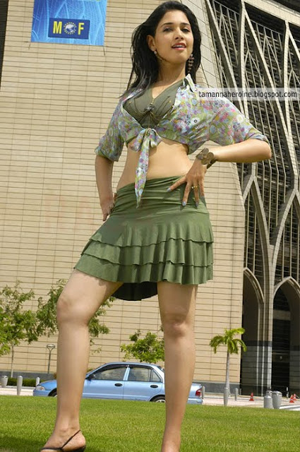 Actress Tamanna Photo Gallery: Hips & legs show in mini skirt