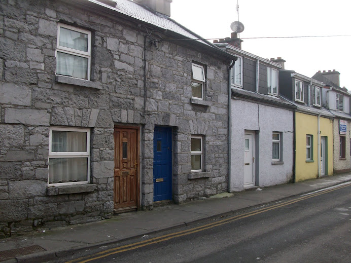 Side streets of downtown Galway