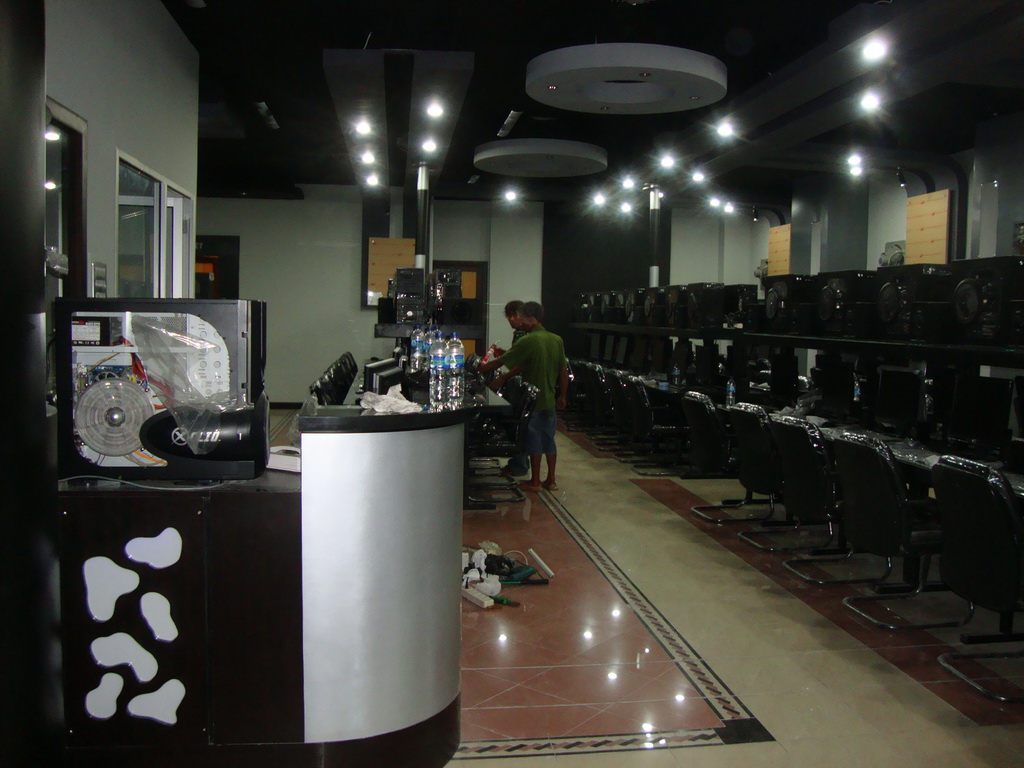 платинум геймс головной офис. ооо platinum trade group. Platinum net. Platinum net. родий слиток.