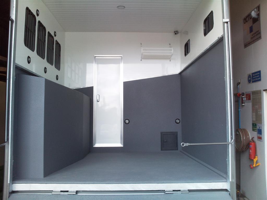 Horseboxes for sale, replacing heavy rubber Horseboxes for sale and replacing heavy rubber mats