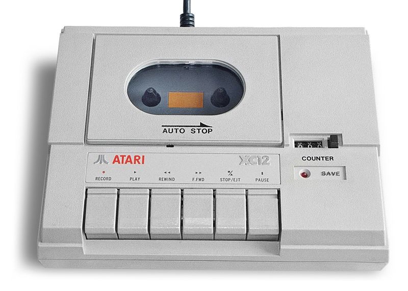 [800px-Atari_xc12_cassette_data_recorder.jpg]