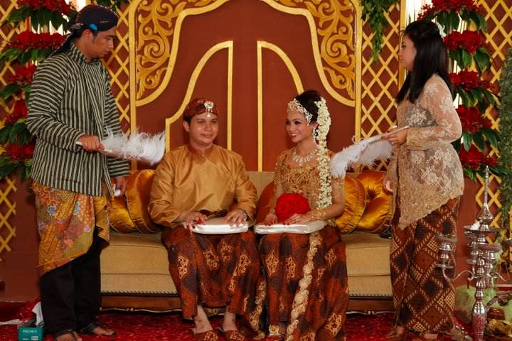 adat jawa pengantin hijab pengajian doa bersama