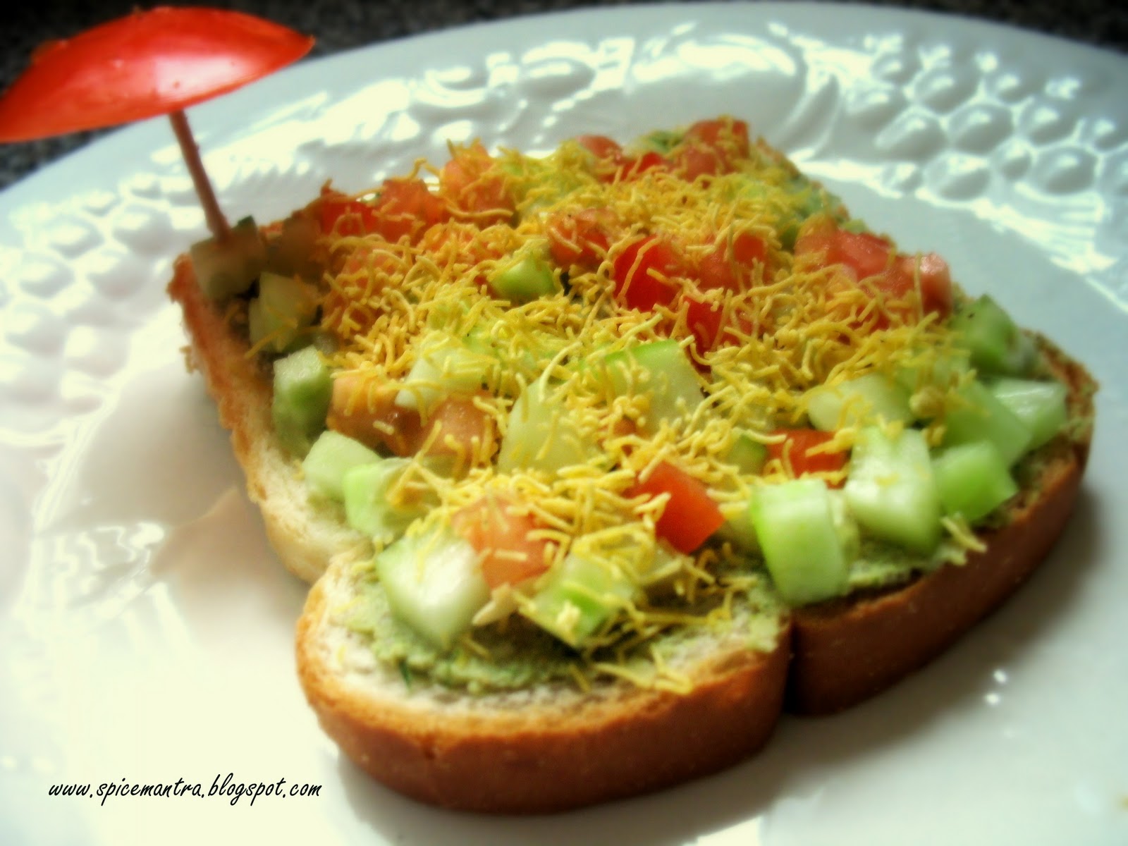 * Treat your tongue * Cucumber and Tomato Open Sandwich