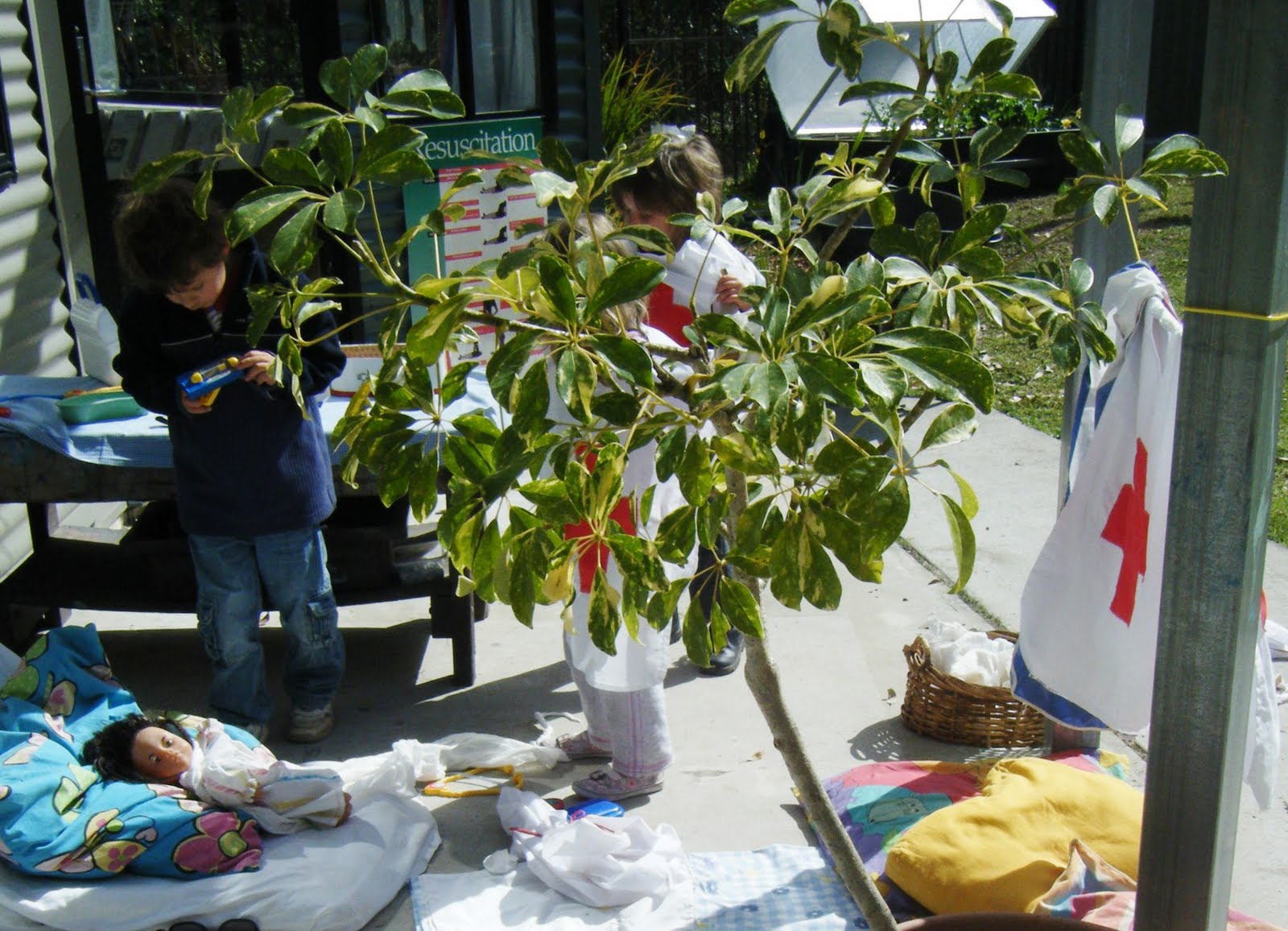 let the children play: pretend play: outdoors