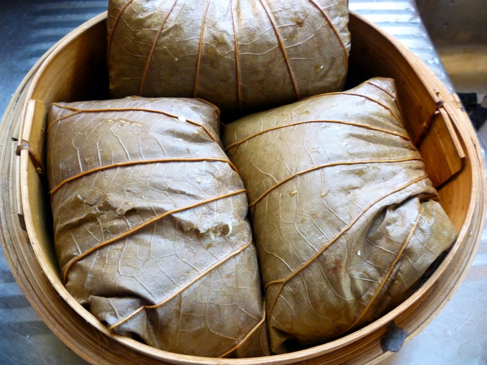 3 hungry tummies Lo Mai Kai 糯米雞 Glutinous Rice Wrapped In Lotus Leaf