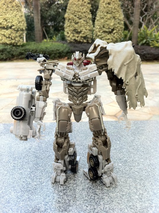 transformers dark of the moon shockwave pictures. First Look on Shockwave Toy