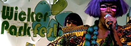 [ebony+live+at+wicker2.jpg]