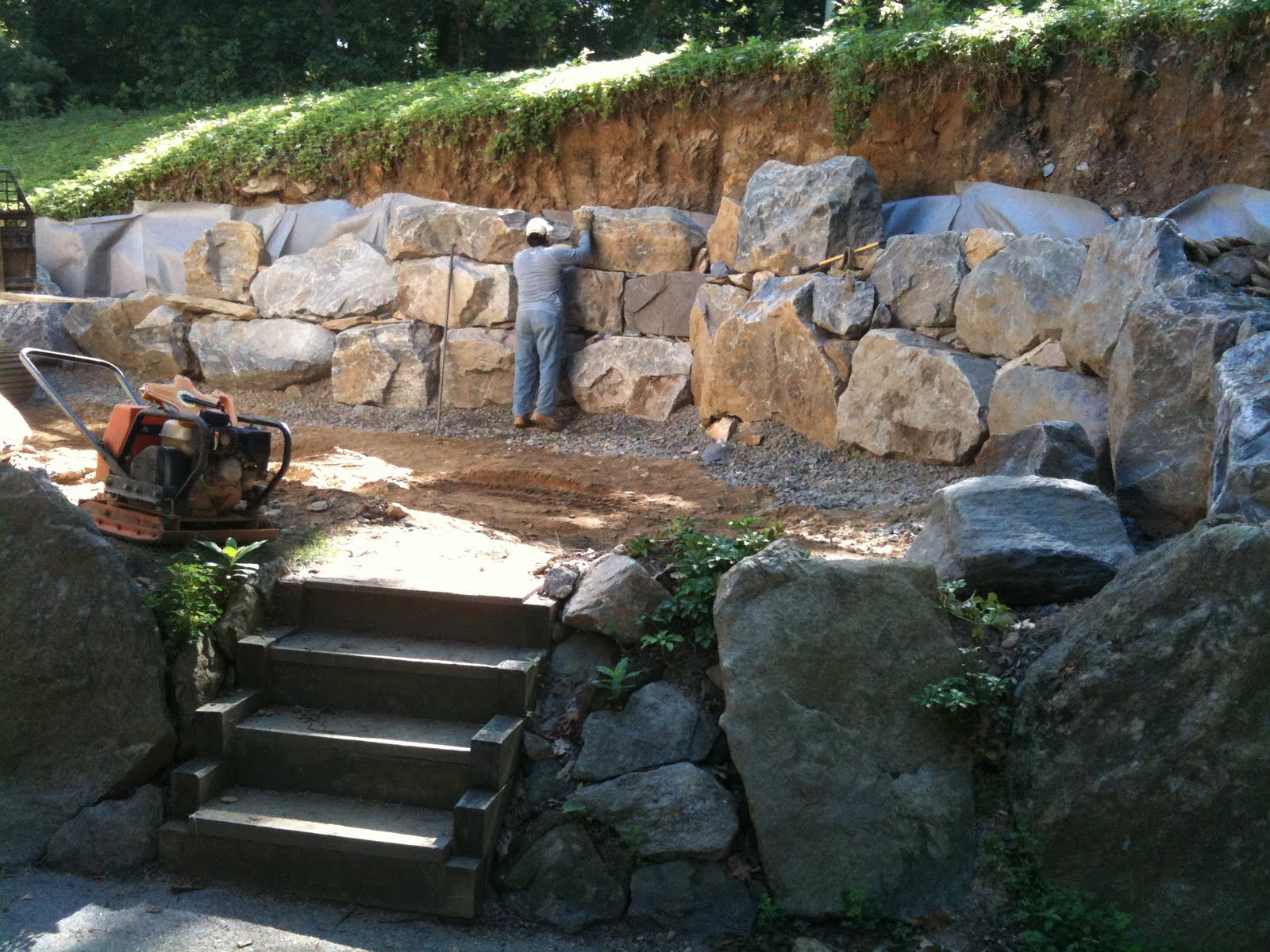 Keenan Construction & Excavation Boulder Wall