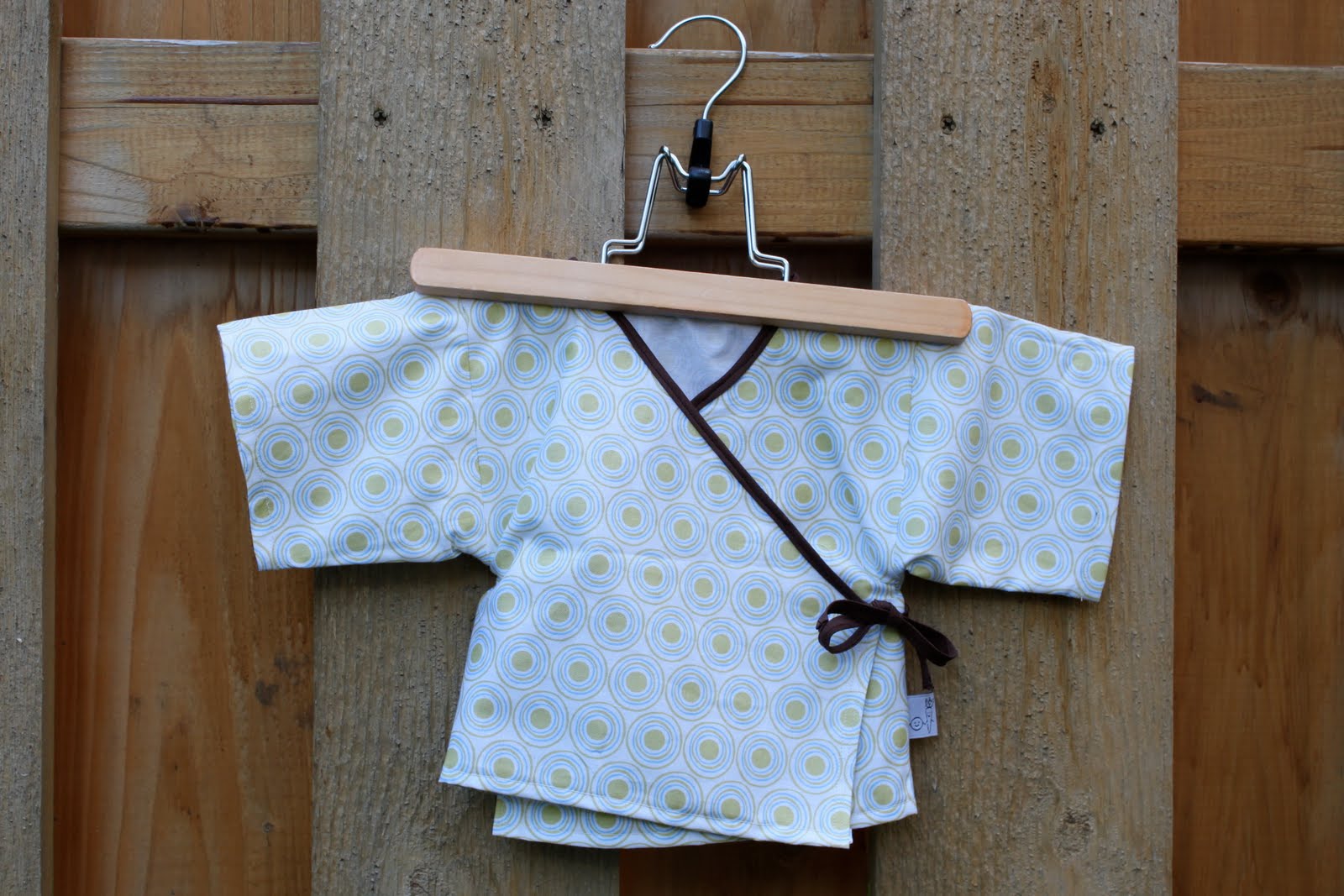 Pattern: Kimono Wrap Top - Quilting Daily