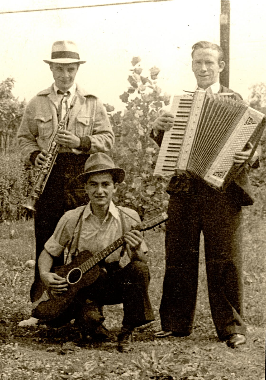 [scan0247+cropped+enhanced.jpg]