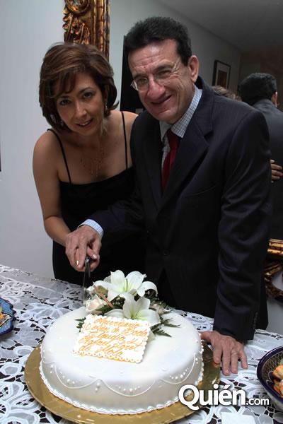 [RAFAELYCLAUDIA710AÑOS.jpg]