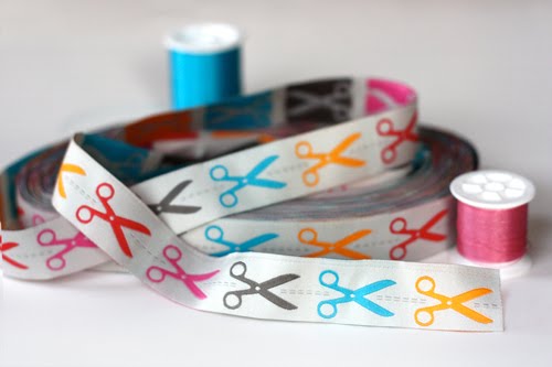 Scissors ribbon