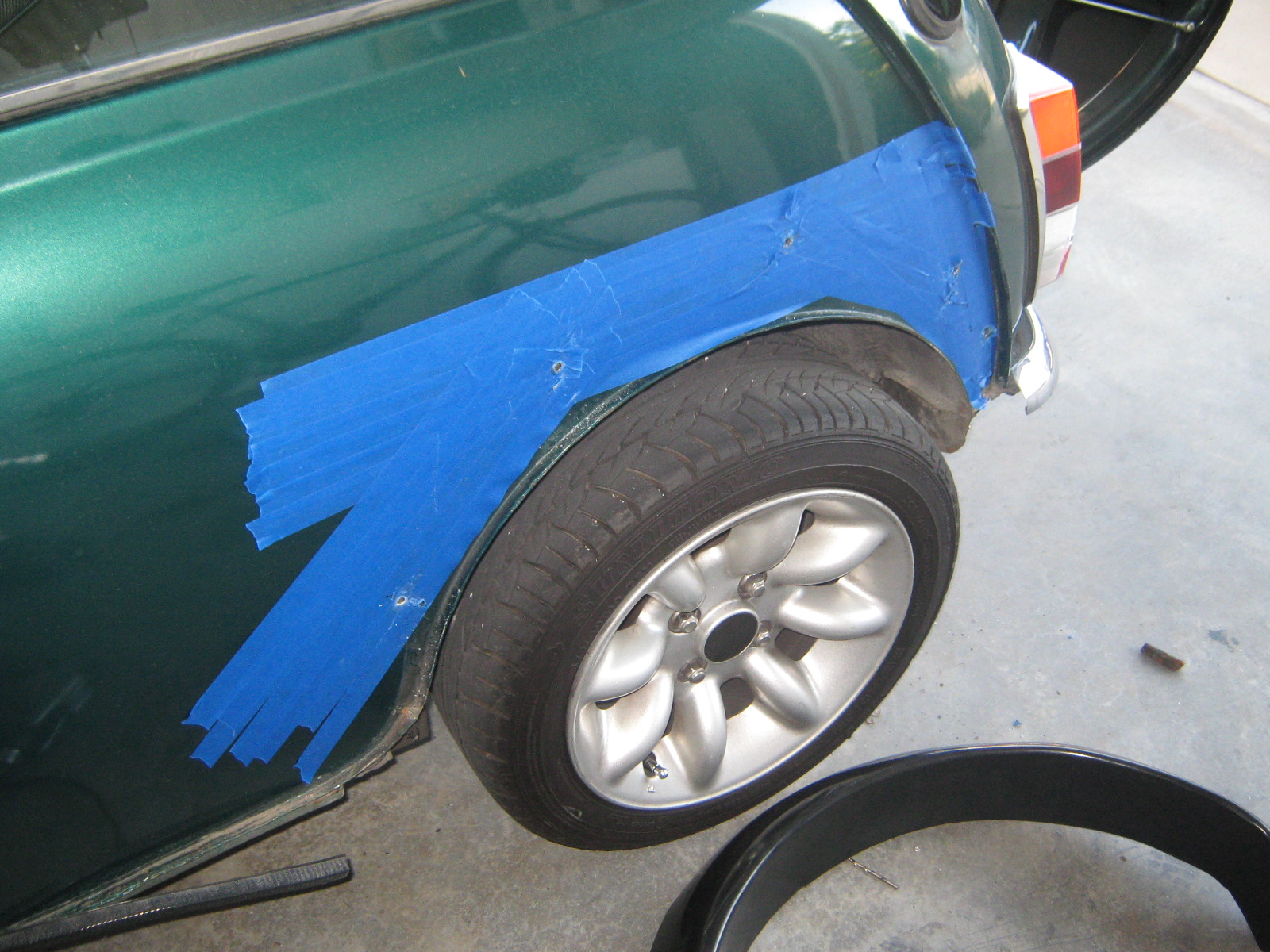 Project Mini Cooper Sportpack Arches Install