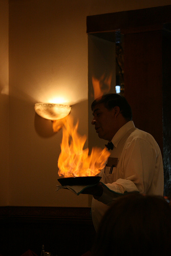 [saganaki+flaming.jpg]