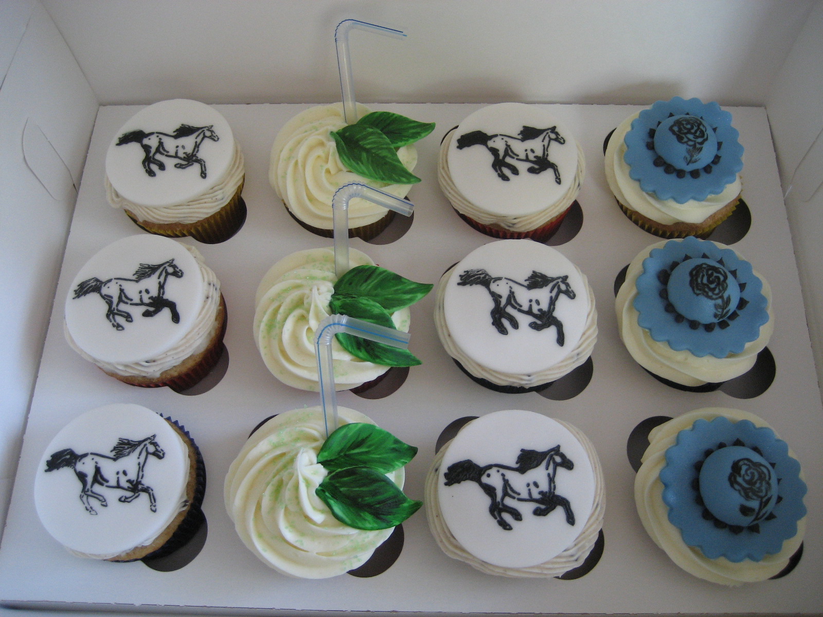 Lavender & Sugar Cakes by Jessica Data Kentucky Derby Cupcakes!