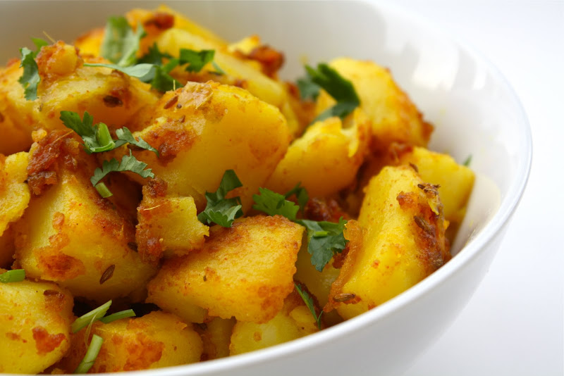 Dry Potatoes With Ginger And Garlic