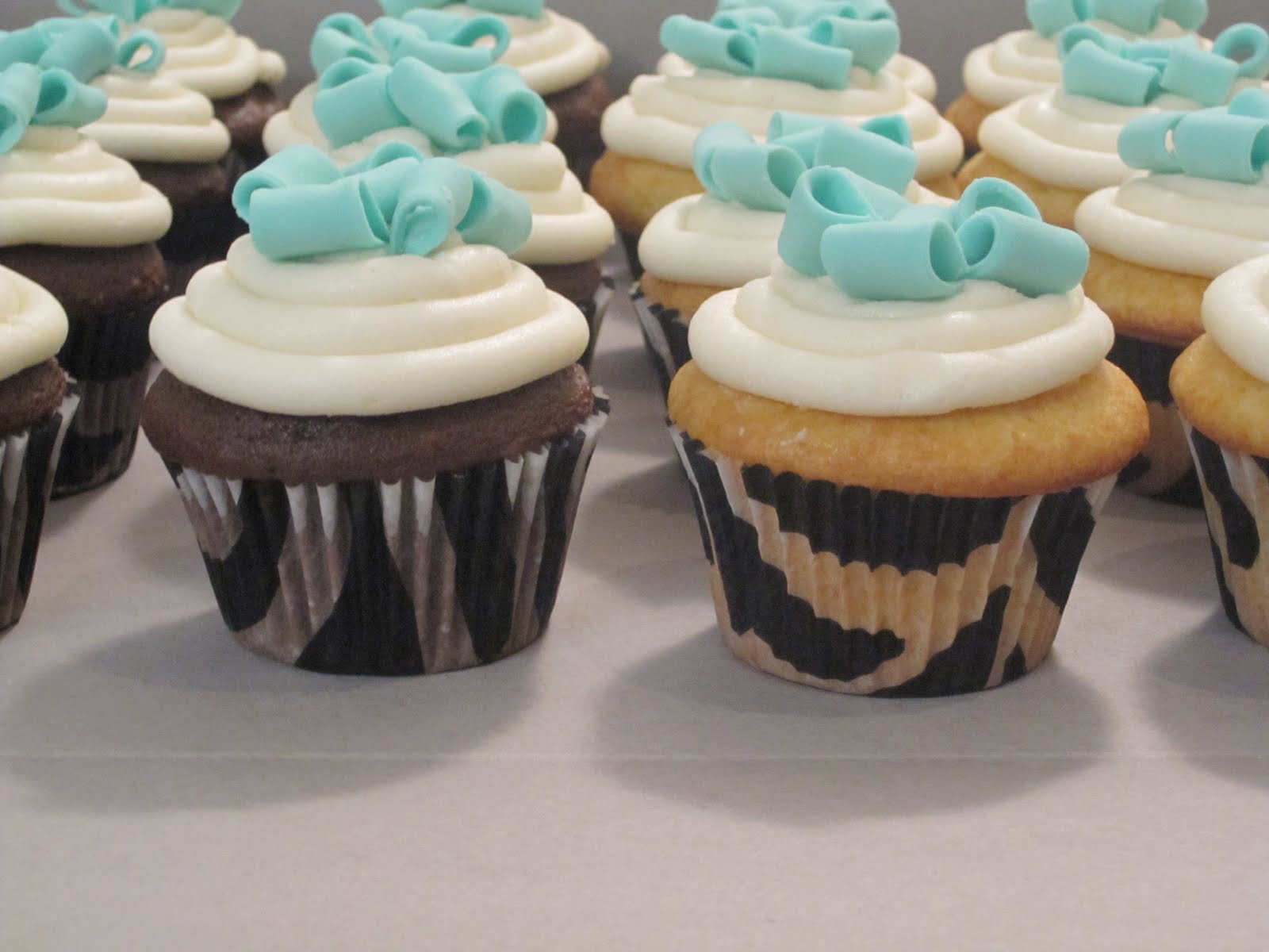Cake it Pretty: Wedding Shower Cupcakes