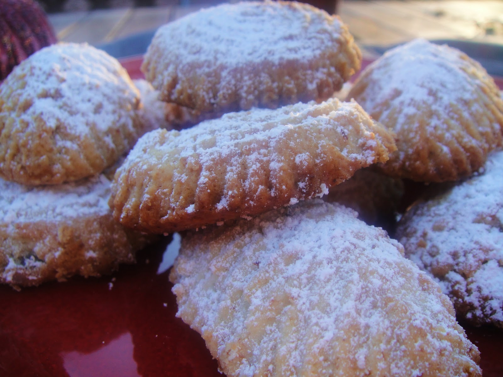 vixens in the kitchen maamoul (traditional lebanese datefilled cookies)