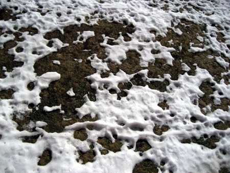 [melting_snow_1_s.jpg]
