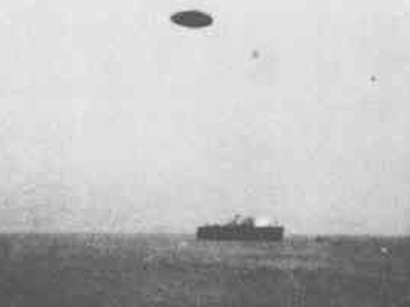 Foto  Foto Penampakan UFO di Berbagai Tempat  SourceFlame
