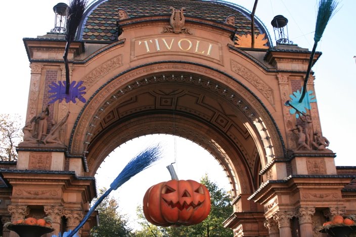 [tivoli1.JPG]