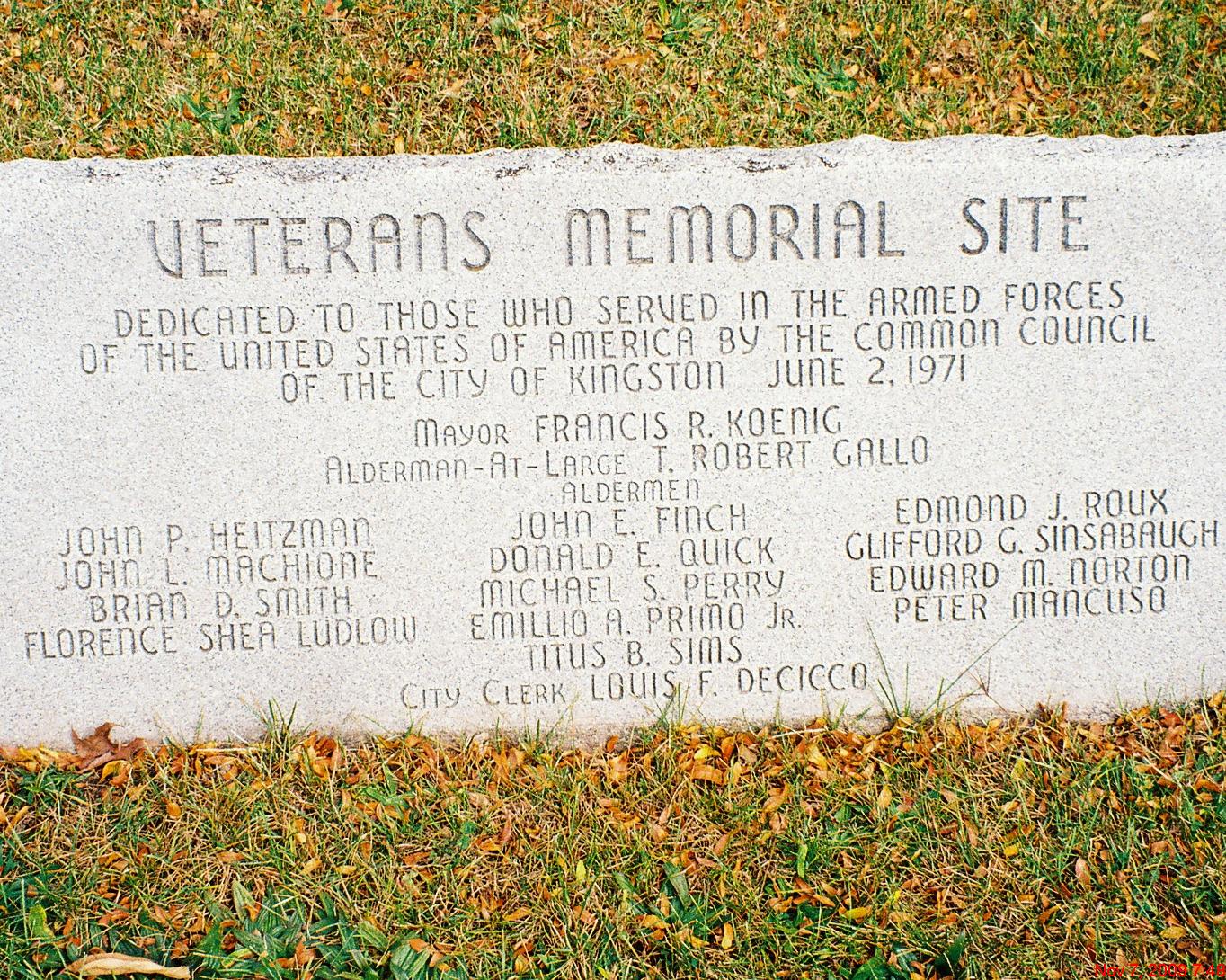 [Veterans+Memorial+at+Kingston+City+Hall+Nov+2009.jpg]