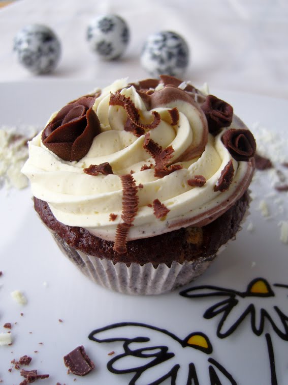 Schokoladen Cup Cakes Mit Schokoladen Buttercreme — Rezepte Suchen