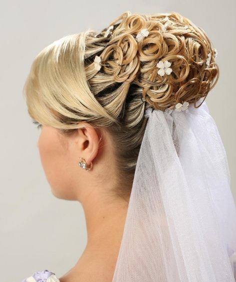 prom updos 2011 pictures. prom updo hairstyles 2011.