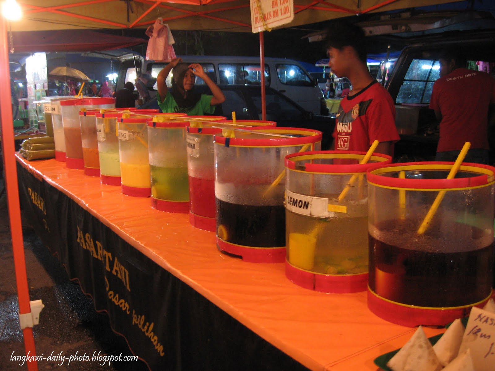 Langkawi Daily Photo: @ Pandak Mayah Street Nite Market : Nice Cool