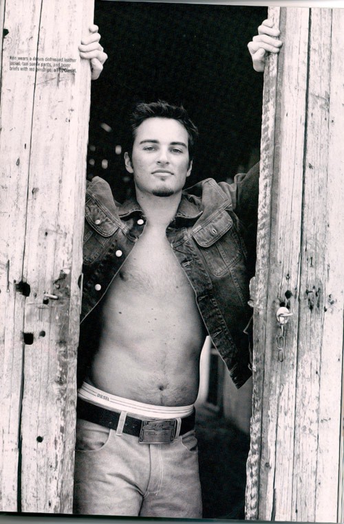 Male Beauty Exposed: Kerr Smith