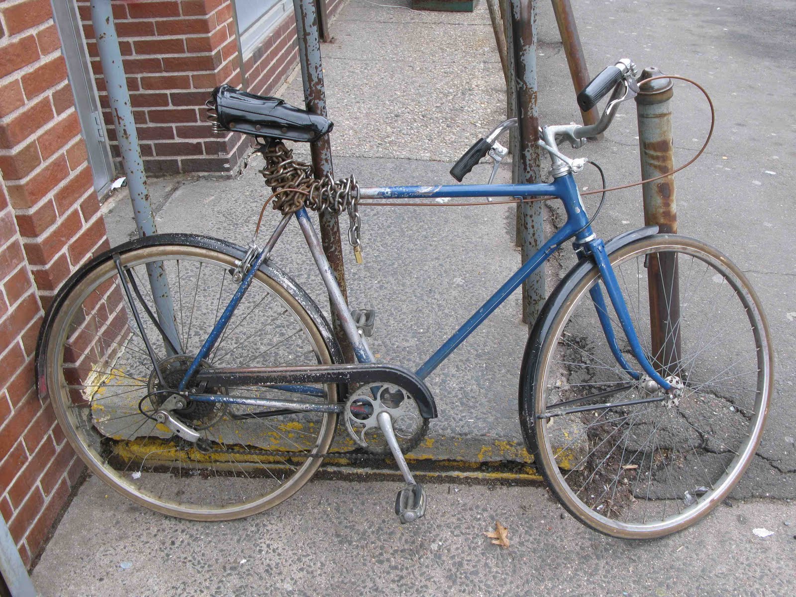 [Blue+Schwinn+RH.jpg]