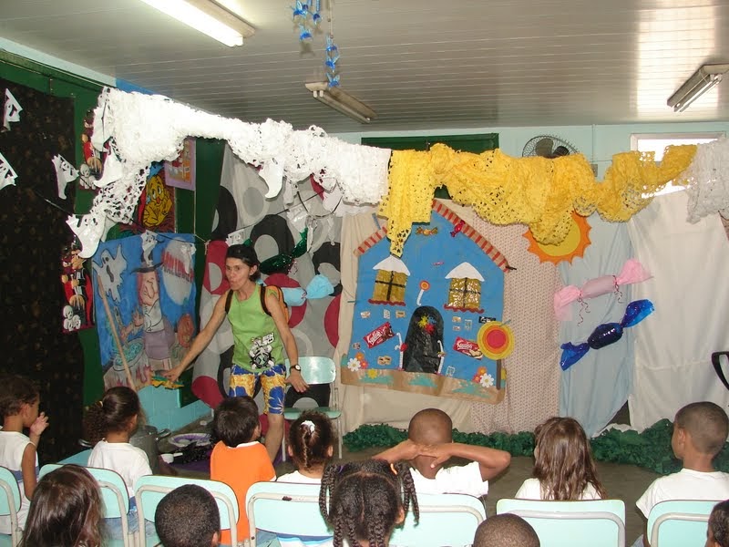 PROJETOS EDUCACIONAIS TEATRO NA EDUCAÇÃO INFANTIL Creche Municipal Tio Sebastião Xavier PROJETOS EDUCACIONAIS TEATRO NA EDUCAÇÃO INFANTIL Creche Municipal Tio Sebastião Xavier