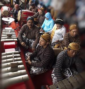 Fungsi Alat Musik Kenong