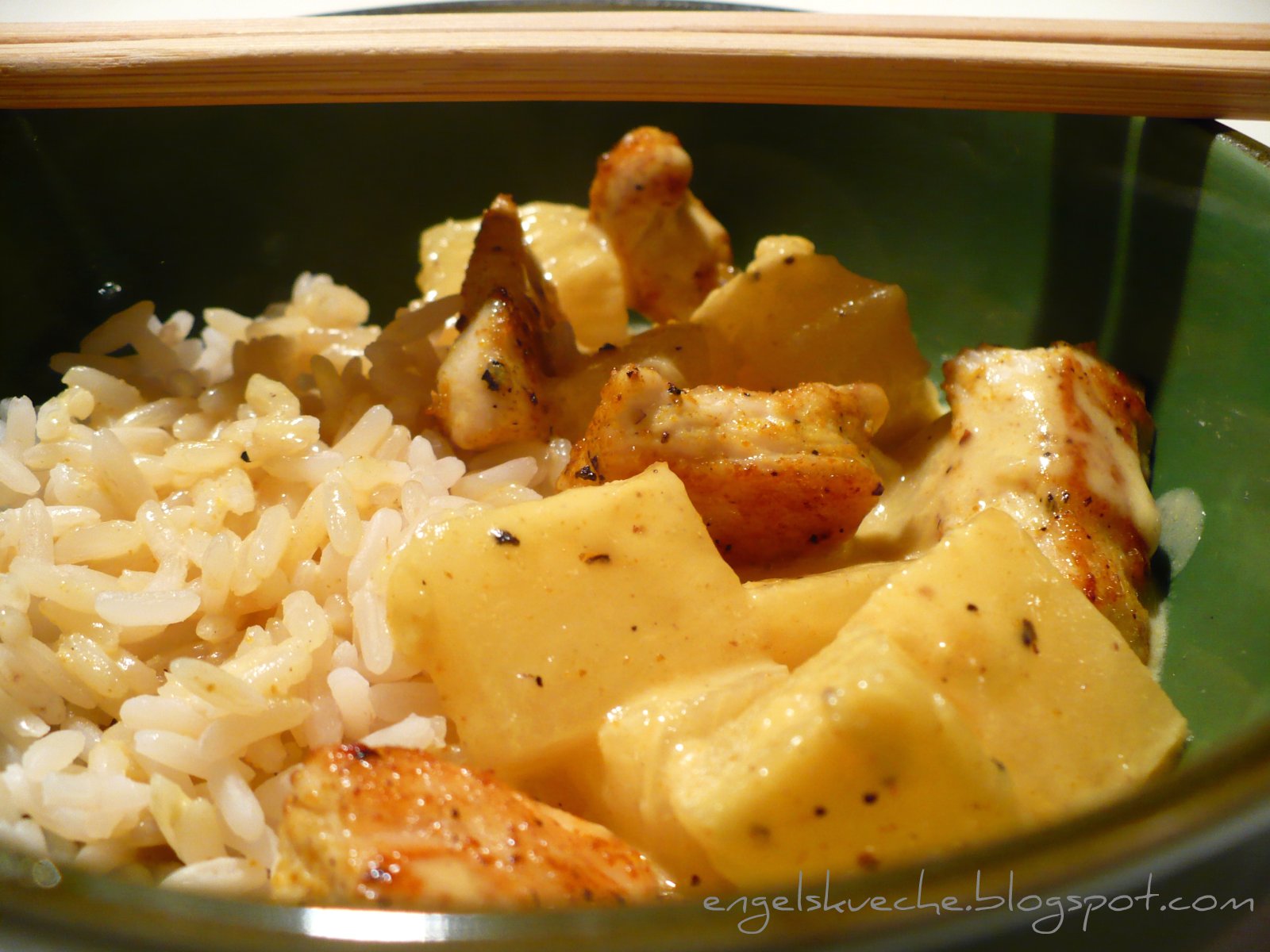 Essen aus Engelchens Küche: Curry-Hühnchen in Ananas-Curry-Soße mit Reis