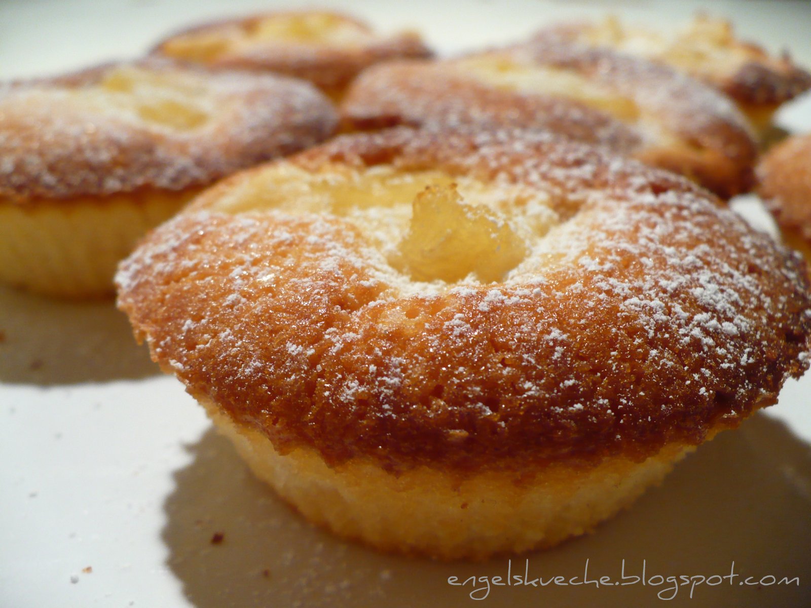Essen aus Engelchens Küche: Ananas-Joghurt-Muffins