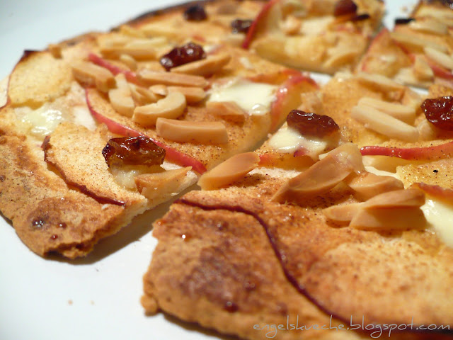 Essen aus Engelchens Küche: Schneller Apfel-Zimt-Flammkuchen