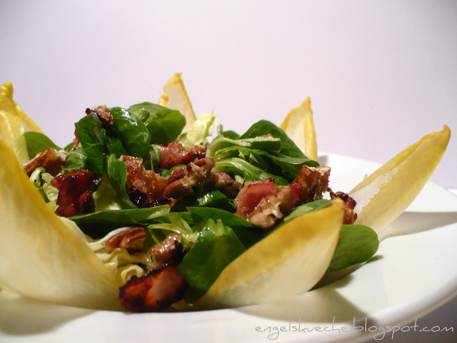 Essen aus Engelchens Küche: Salat mit Chicoree, Speck und ...